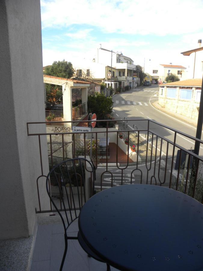 Petra Magica Apartment San Pantaleo Exterior foto
